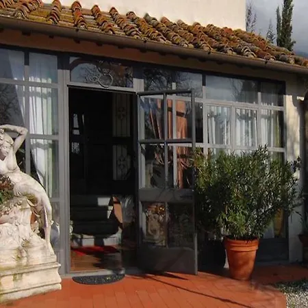 Florence Villa *